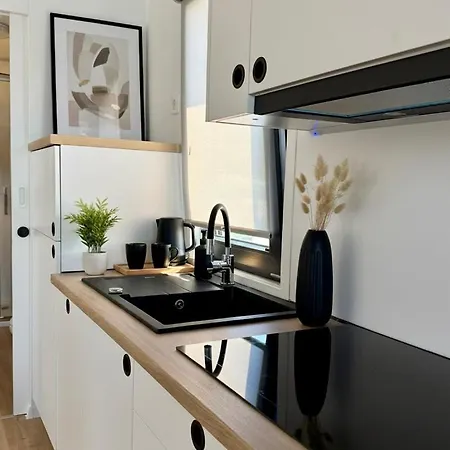 Prestige Yacht Complex Budapesta