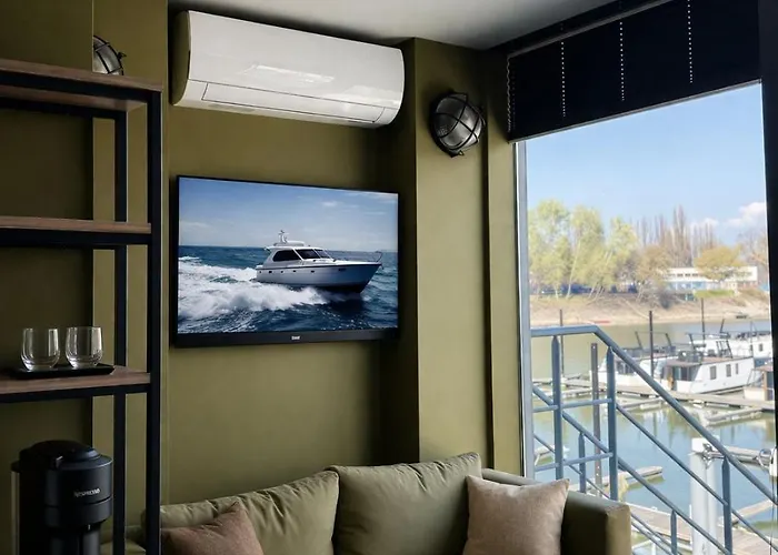 Prestige Yacht * Budapeszt