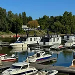 Prestige Yacht Semesteranläggning (resort)