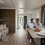 Prestige Yacht Semesteranläggning (resort) Budapest
