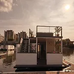 Prestige Yacht * Budapest