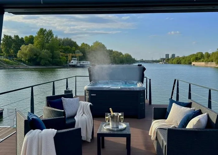 Prestige Yacht * Будапешт