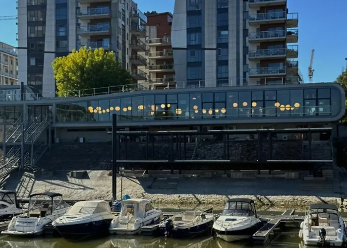 Prestige Yacht Budapešť